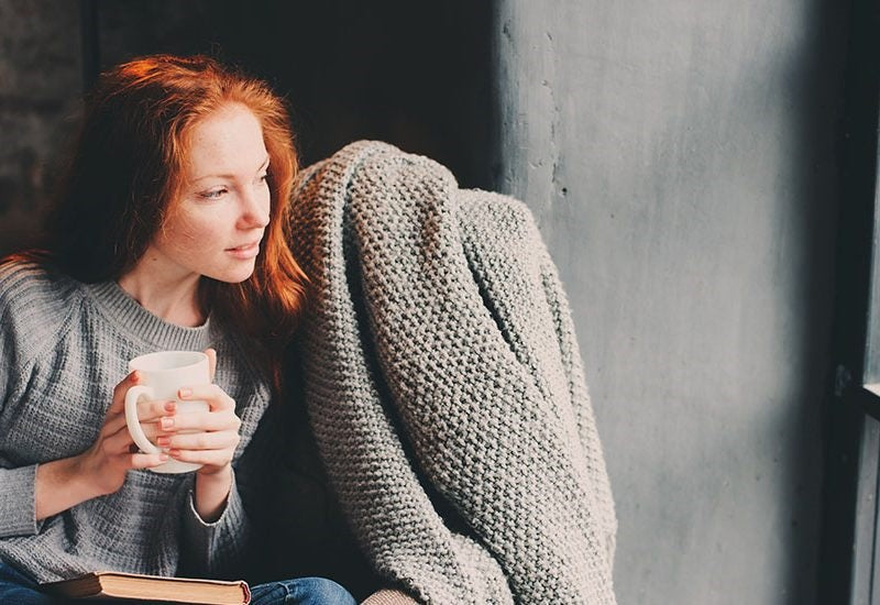 להתפנק בכורסה הביתית: המדריך לבחירת ריפוד לכורסא