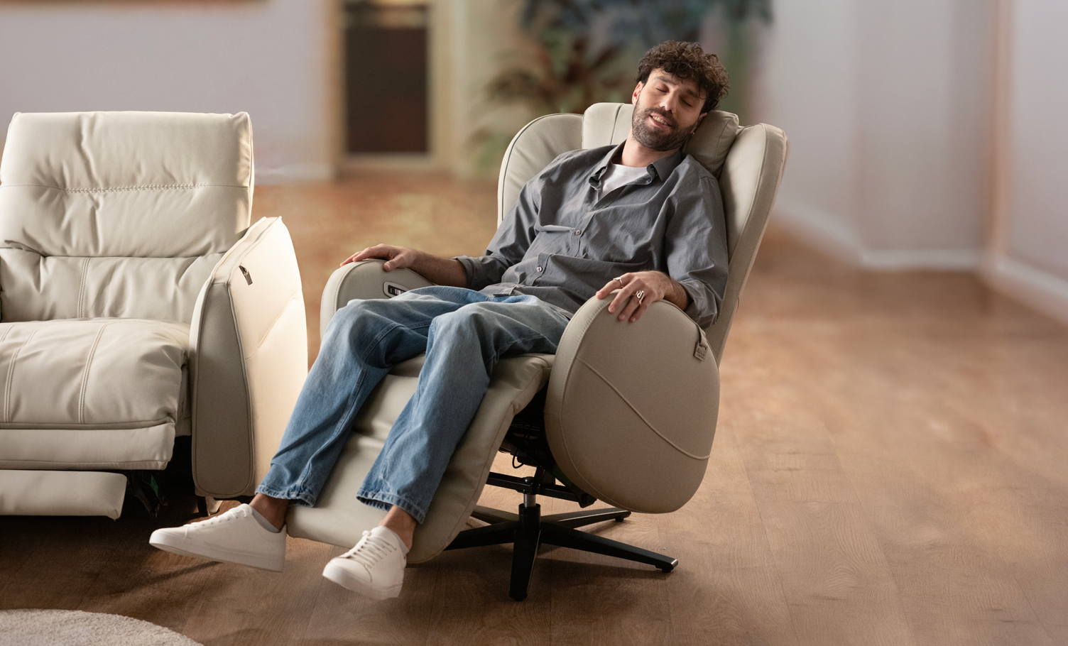 איש על כורסא 